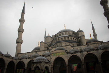 Fototapeta na wymiar The Sultan Ahmed Mosque (Blue Mosque), Istanbul, Turkey