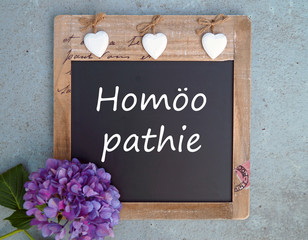 Homöopathie - Kreidetafel mit Hortensie