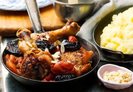 Chicken with Dried Fruits.