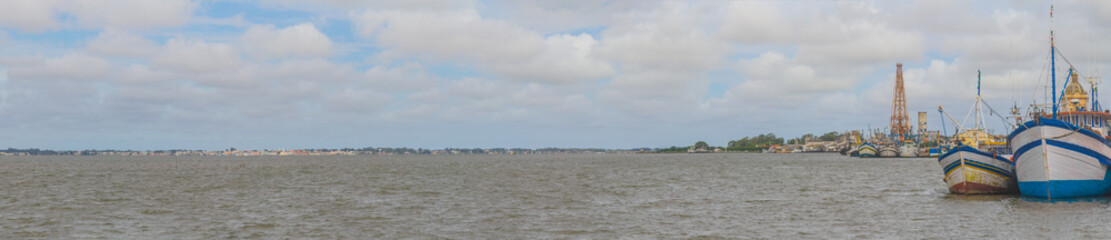 Boats anchored in Lagoa do Patos lake