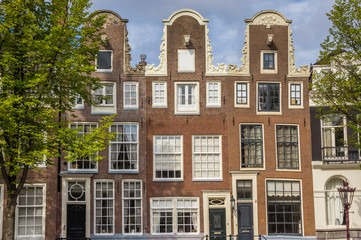 Fototapeta na wymiar Historical facades in the center of Amsterdam