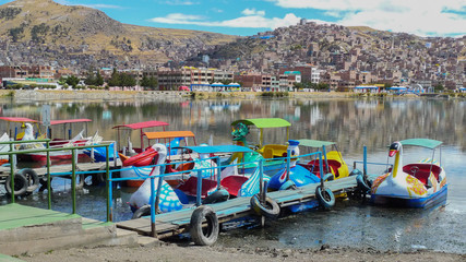 Puno: swan boats