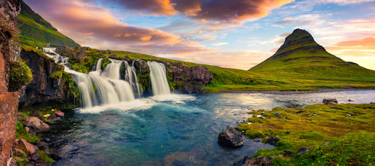 Summer sunset on famous Kirkjufellsfoss Waterfall and Kirkjufell - obrazy, fototapety, plakaty