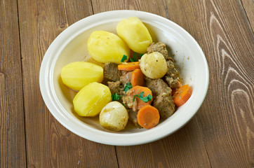 Braised beef in style Aveyron