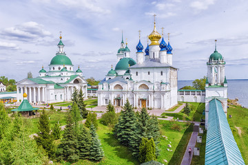 Fototapeta na wymiar Spaso-Yakovlevsky monastery in Rostov, Russia