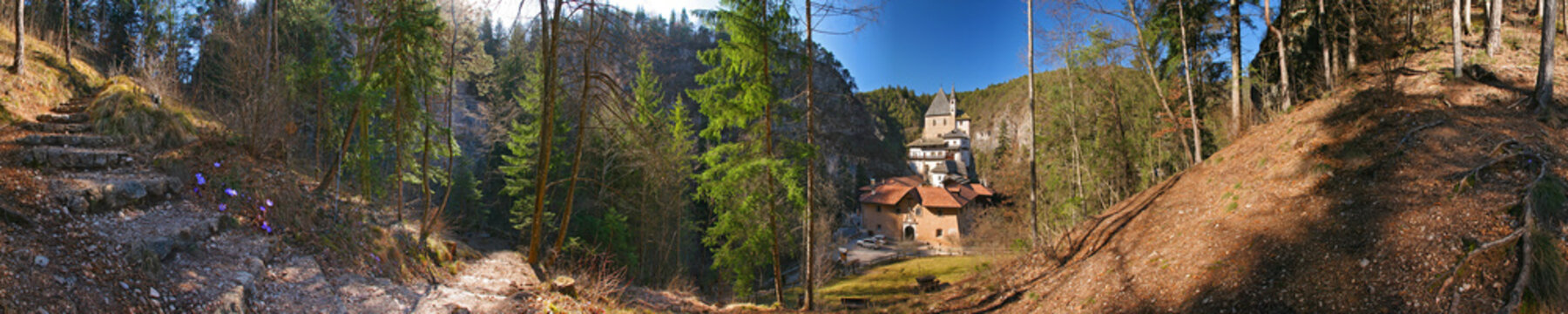 Santuario di San Romedio a 360&deg;