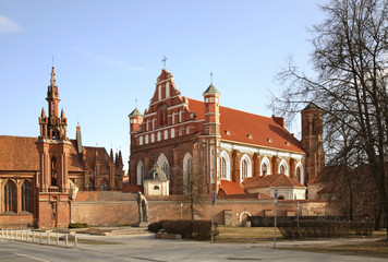 Fototapeta na wymiar Church of St. Anne and Church of Sts. Francis and Bernard. Vilnius. Lithuania