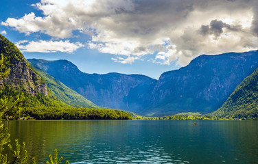 Fototapeta na wymiar Fantastic landscape of Hallstatt lake, Austrian Alps, Salzkammergut, Austria, Europe