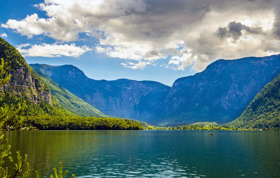 Fantastic landscape of Hallstatt lake, Austrian Alps, Salzkammergut, Austria, Europe © Olena Zn