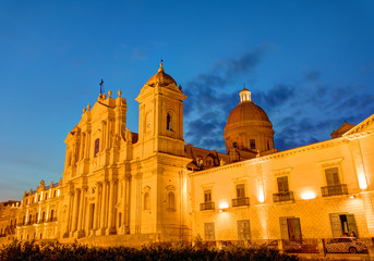 Fototapeta na wymiar The beautiful baroque cathedral of Noto in Sicily, Italy, at night