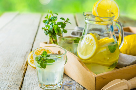 Classic lemonade in glass jars