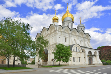Fototapeta na wymiar Archangel Cathedral in the Moscow Kremlin