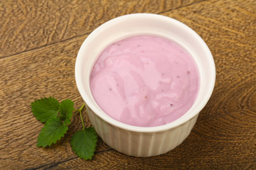 Yoghurt with blueberries