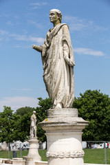 Obraz premium Statue on Piazza of Prato della Valle, Padua, Italy.