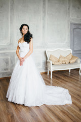  Portrait of the bride in the Studio.