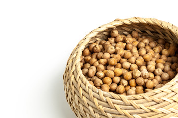 Obraz premium Soybeans isolated on white background