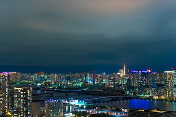 Fototapeta na wymiar Tokyo Cityscape at Night