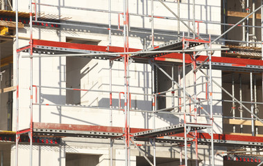 Baugerüst, Hausfassade, Rohbau