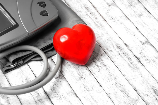 Blutdruckmessgerät mit Herz