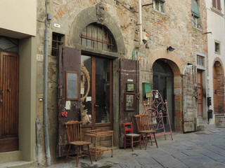 Arezzo - tipica bottega artigianale
