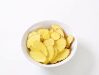 thinly sliced ginger root