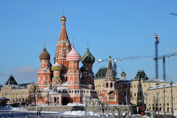 Obraz premium Saint Basil's cathedral on the Red Square in Moscow. Color photo.