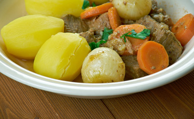 Braised beef in style Aveyron
