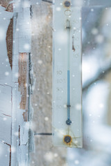 external thermometer with snow