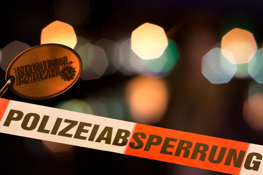 Polizei Absperrband Tatort Kripo Marke