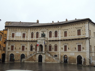 Fototapeta na wymiar Fermo - palazzo dei priori