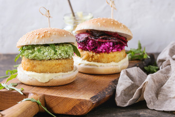 Vegan burgers with avocado, beetroot and sauce
