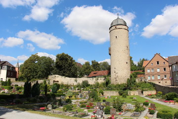Fototapeta na wymiar Der Sackturm, Teil der mittelalterlichen Stadtbefestigung der Stadt Warburg