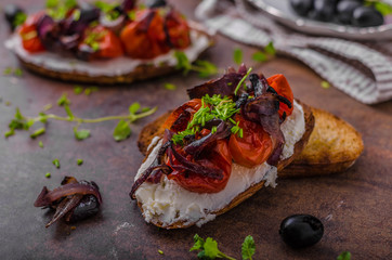 Toast with roasted vegetable
