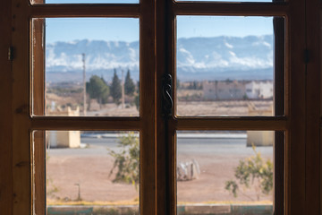 Obraz na płótnie Canvas view from the window , desert 