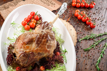 Meat ribs with tomato