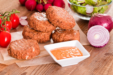 Meatballs with salad. 