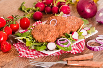 Meatballs with salad. 