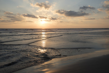 Fototapeta na wymiar Sunset on the ocean