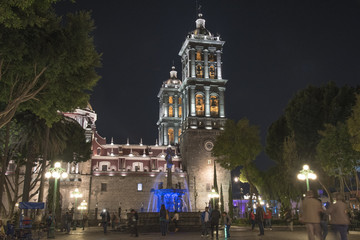 Puebla's cathedral in the night