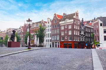 Maisons colorées de style hollandais à Amsterdam. Pays-Bas