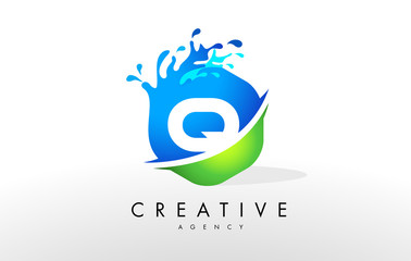 Obraz premium Q Letter Logo. Blue Green Splash Design Vector