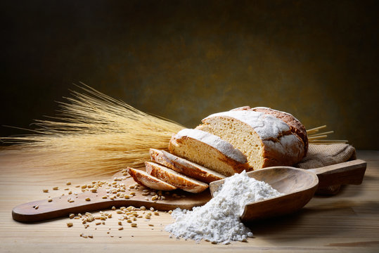 Enkir bread (with einkorn flour or triticum monococcum)