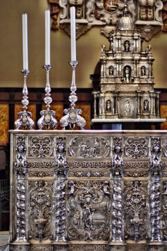 Cattedrale di Cagliari. Particolare dell'altare