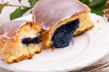blueberry bun