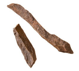 Roter Schiefer auf Weiß