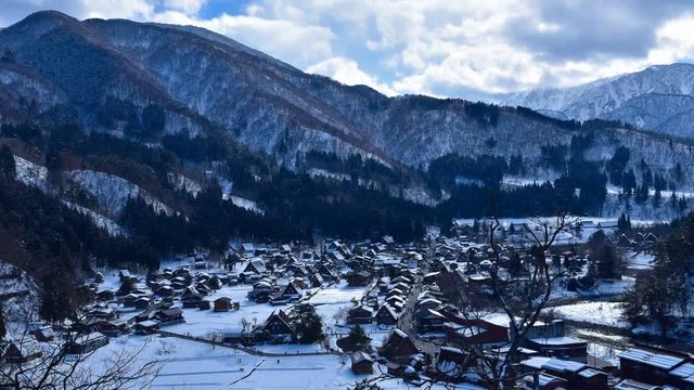岐阜　白川郷　冬の荻町合掌造りの集落