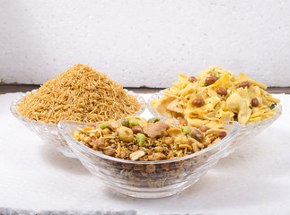 indian besan, bhujiya,navratan,papdi namkeen set