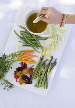 Fototapeta Raw vegetable platter with dip