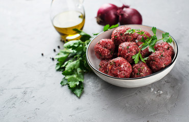 Raw meatballs