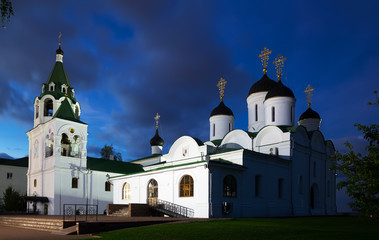 Obraz premium russian monastery in evening
